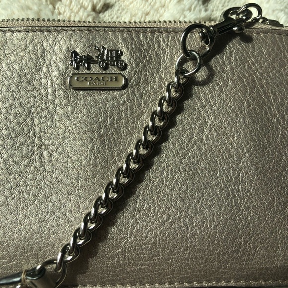 ✨ COACH WRISTLET ✨ - Picture 3 of 7